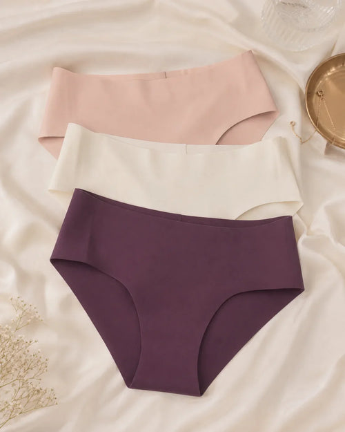 Essential Seamless Multipack flat lay — temporary concept image
